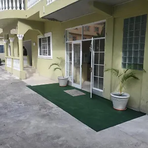 Guest house Comfy Guest, Port Antonio